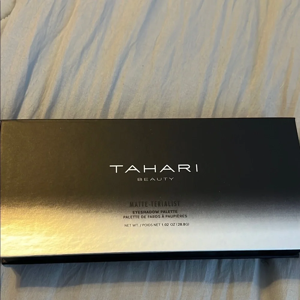 New Unopened Tahari Beauty Matte Eye Shadow Palette